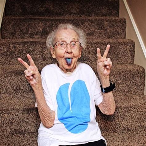 953 best elderly inspiration and giggles images on pinterest funny pics funny stuff and ha ha