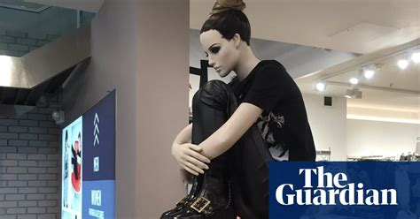 Meet River Island S Emo Selfie Taking Millennial Mannequins Fashion