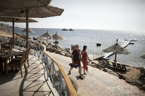 egypt s tourism industry begins to show signs of recovery middle east