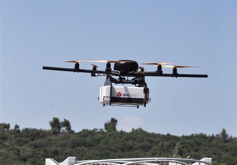 la poste ouvre sa premiere ligne commerciale de livraison par drone en france