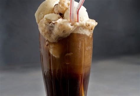 alcoholic floats that will sate your sweet tooth all summer long