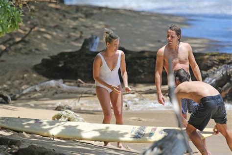 margot robbie surfing in hawaii celebrity nude leaked