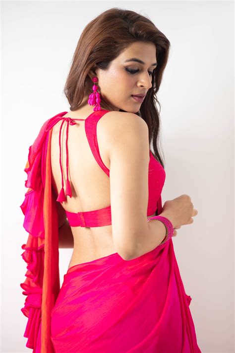 shraddha das hot pics  pink saree picshitzcom ragalahari