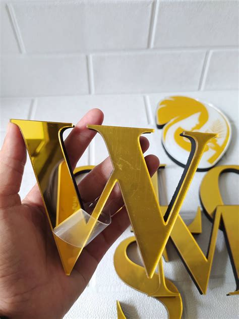 huruf timbul acrylic akrilik mirror gold akrilik gold custom murah