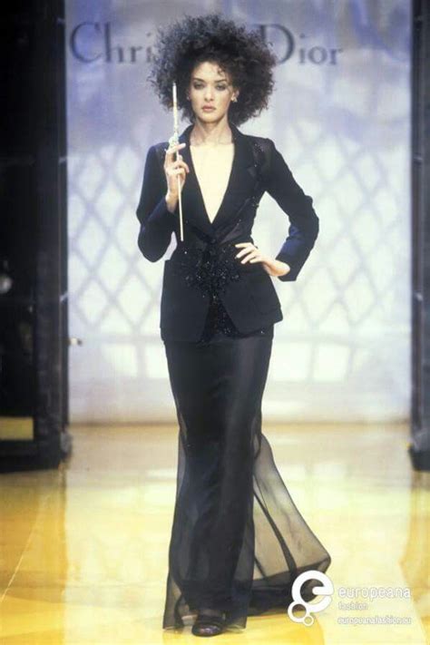 spring 1995 christian dior fashion 90s runway fashion