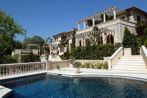Ashton Kutcher And Demi Moore S Former Beverly Hills Home