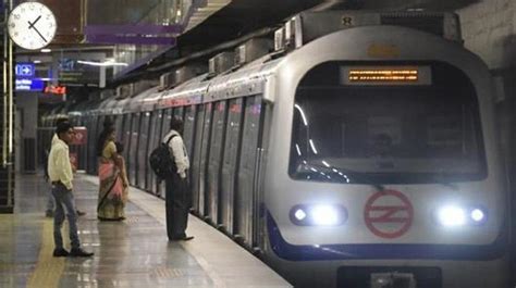 delhi metro employee kisses id card twice then hangs himself on