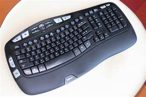 logitech wireless keyboard  review  ergonomic keyboard   keys pcworld