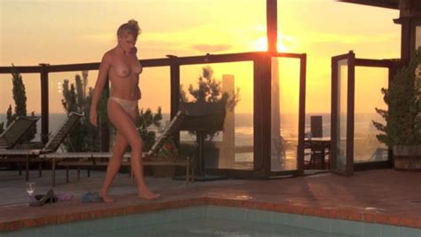 Nude Video Celebs Jeana Tomasina Nude Val Kline Nude – The Beach