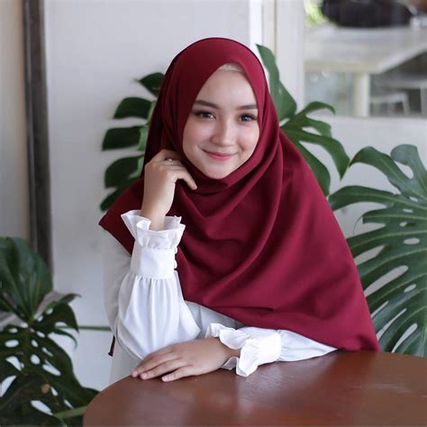 konsep  warna jilbab pashmina ceruti