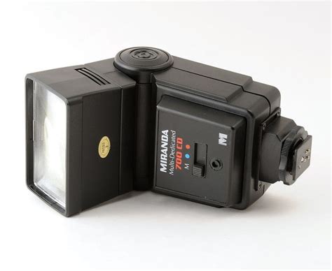 pin  camera flash
