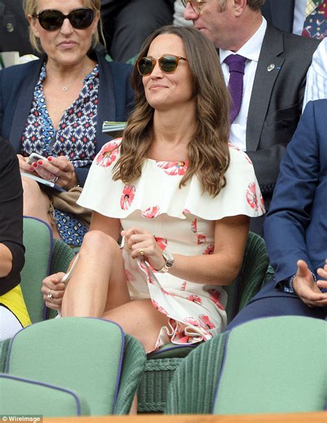 Daily Mail U K On Twitter Pippa Middleton Flashes Her Thighs In The