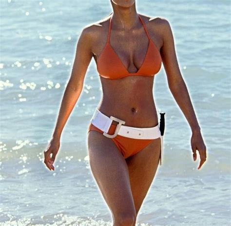 Esquire Halle Berry Named Sexiest Woman Alive Welt Halle Berry