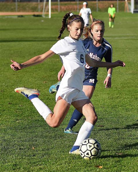 Staples Girls Soccer Slips Past Mcmahon