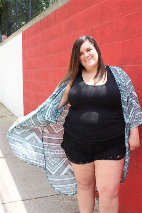 9 ways to wear plus size shorts this summer because your legs deserve