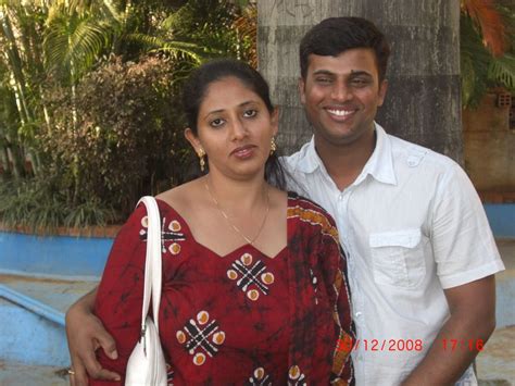 Andhamina Bhamalu Indian Couple