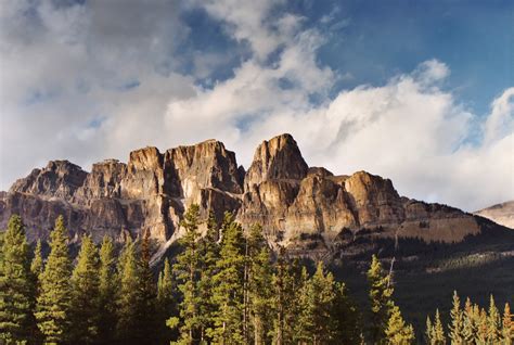 outdoor photography  jack booth castle mountain banff pictures