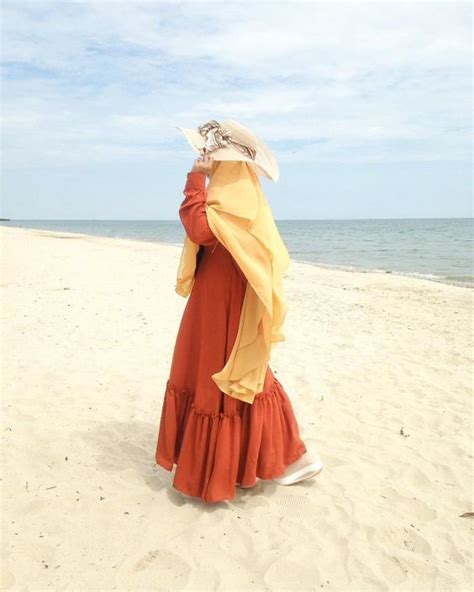 Baju Ke Pantai Hijab Ootd 16 Inspirasi Style Ootd Ke Pantai Untuk