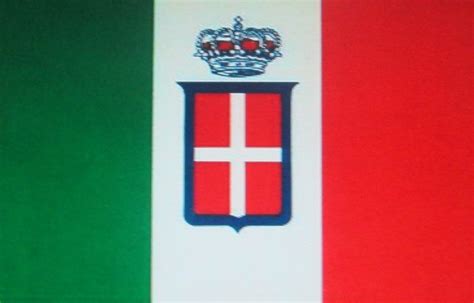la bandiera italiana la storia  colori il loro significato