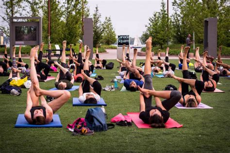 outdoor yoga classes  toronto  summer
