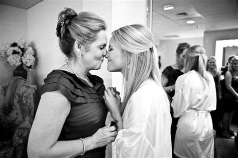 these wedding photos will make you want to give your mom a big ol hug