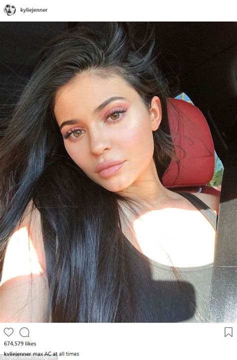 Kylie Jenner Shares Sultry Bikini Pic And Says She Battles The La Heat