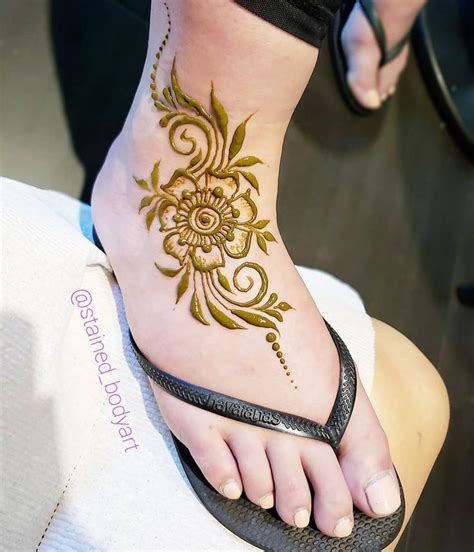 simple henna design for the foot mehndi designs feet henna designs