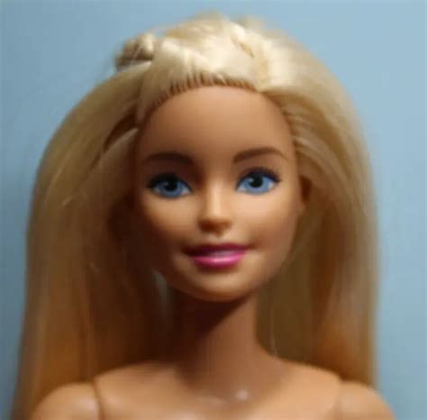 Barbie Doll Nude Articulated Blonde Hair Blue Eyes Smile Young Face