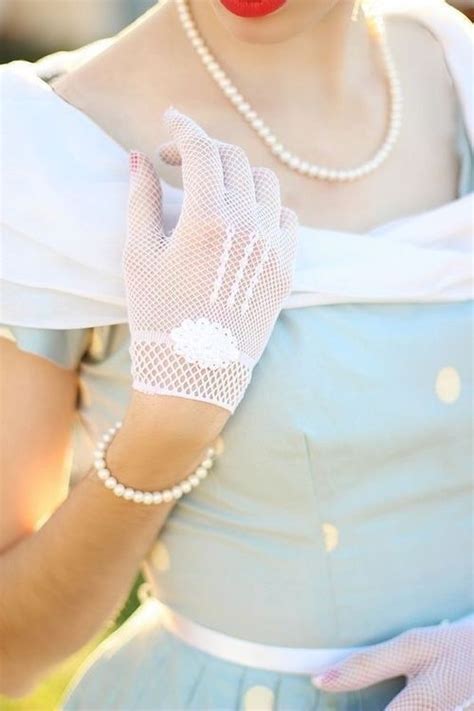 pin de canelafina 123 en colors guantes elegantes guantes de encaje vestidos años 40