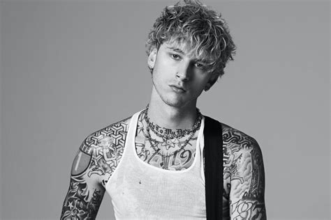 machine gun kelly earns first number one on the billboard