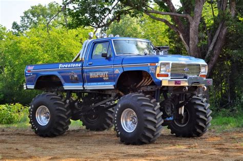 bigfoot  monster truck restoration complete