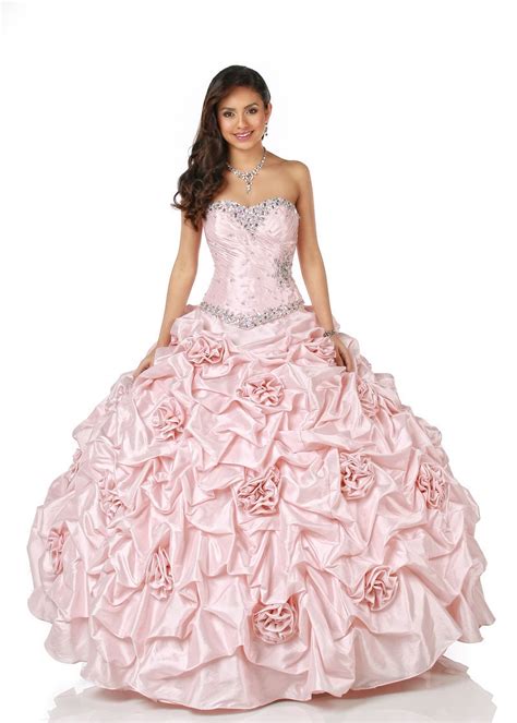 Quinceañera Dresses Pulled Up