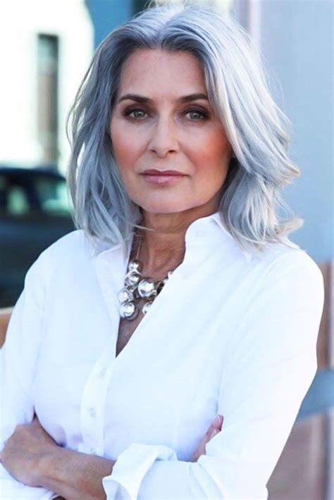 80 stylish short hairstyles for women over 50