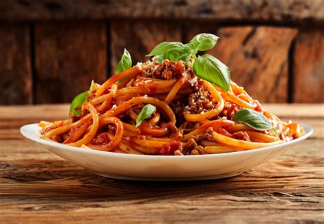spaghetti bolognese das perfekte essen  bestellen