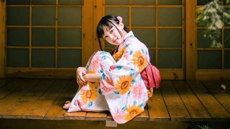 subtitled amateur japanese lady in kimono masturbation talk