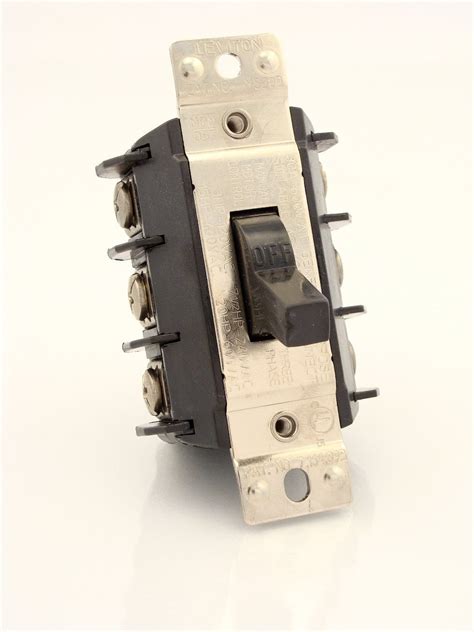 ms ds  amp  volt  pole  phase ac motor starter suitable  motor disconnect