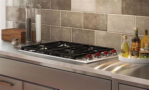 wolf  professional gas cooktop  burners cgps