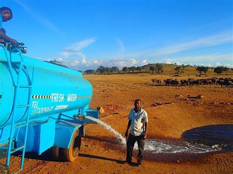 This Man Drives Several Hours Everyday To Bring Water To Thirsty Wild