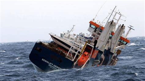 bergers leggen op drift geraakt nederlands schip vast aan sleepboot acuut gevaar geweken nos