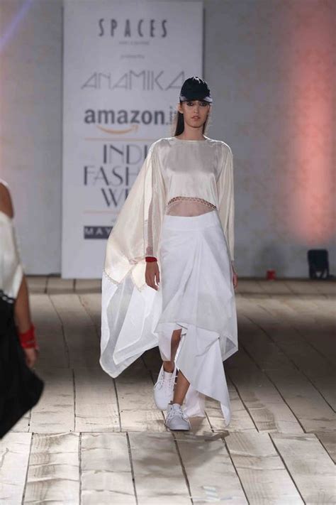 amazon fashion week 2015 anamika khanna