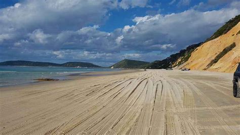 rainbow beach     rainbow beach