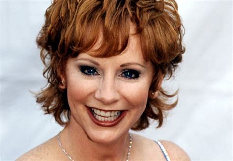 Country Superstar Reba Mcentire S Hair Tells The Story Of