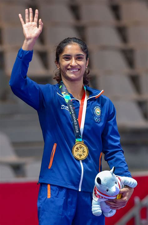 asian games 2018 vinesh phogat wins historic gold for india news18