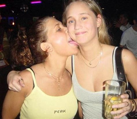 Drunk Party Girls 48 Pics
