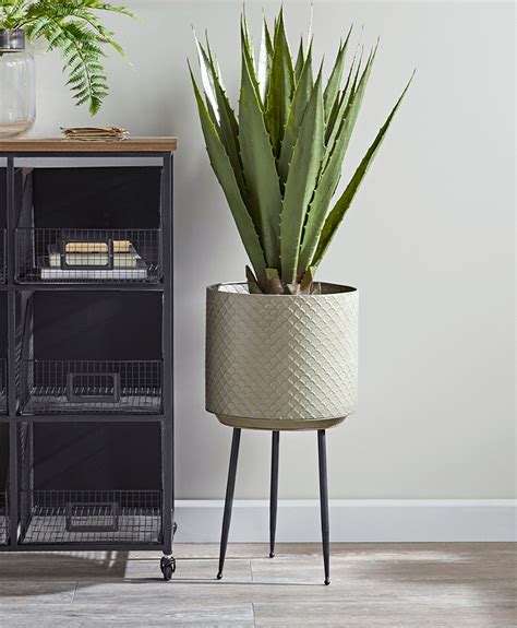 micro trend tall planters