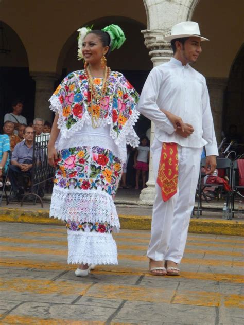 Vestido Tradicional Yucatéco Vestidos Mexicanos Tradicionales