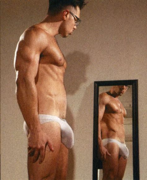 omg he s naked the screenwriter of the cam gigandet vehicle bad johnson jeff tetreault