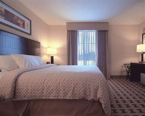 embassy suites by hilton columbus airport 127 ̶1̶6̶0̶