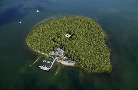 private islands  sale worldwide