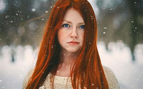 natural redhead with freckles and green eyes